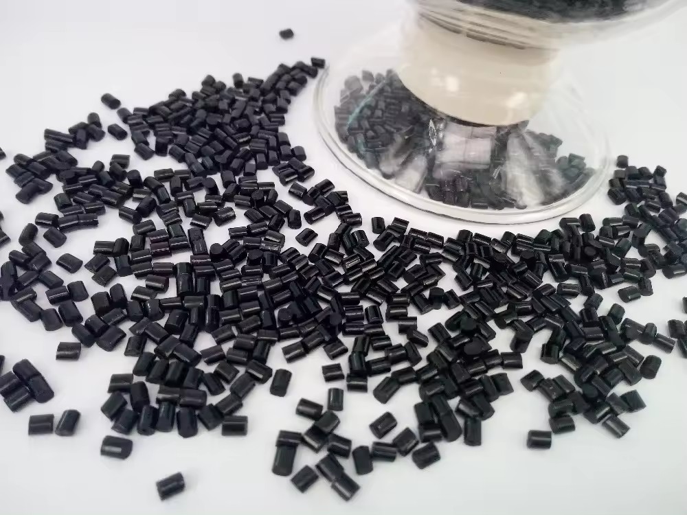 Carbon Masterbatch Manufacturers Plastic Granules PE PP